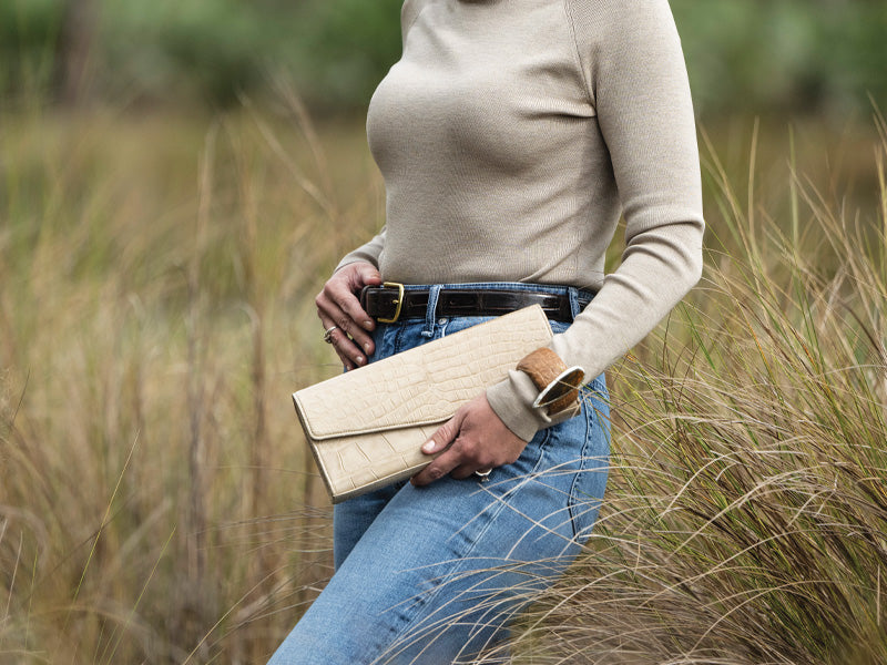 Classic Shirley | ALMOND